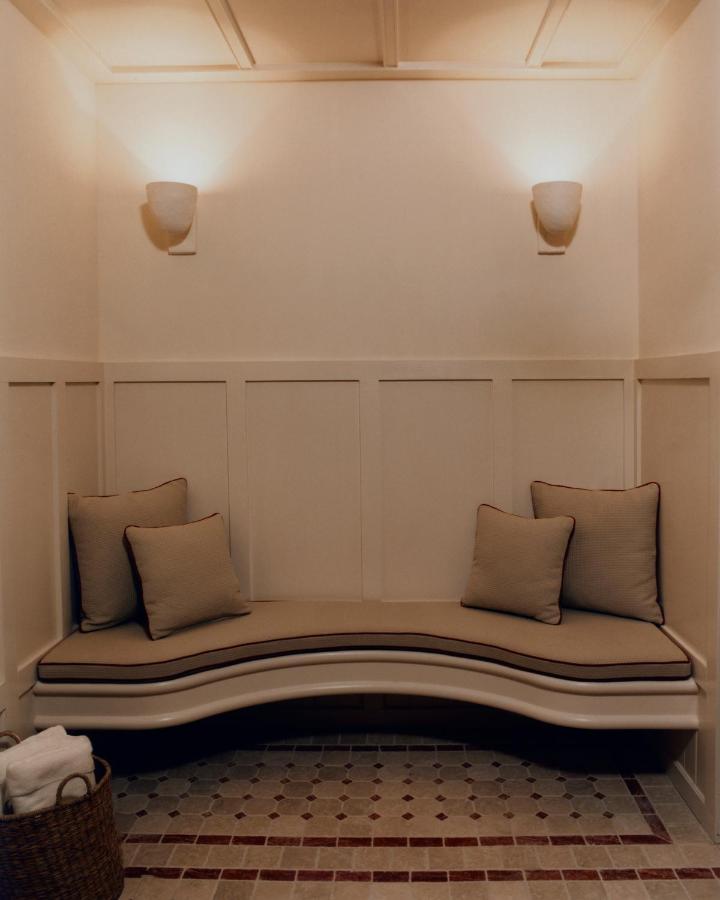 Chateau Voltaire Parigi Esterno foto